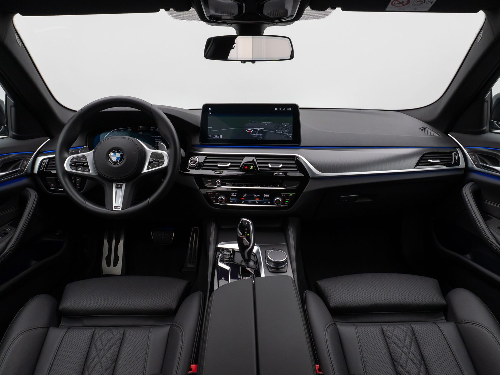 Fahrzeugabbildung BMW 530d xD M Sport Kamera Laser HUD DAB AHK Komfort