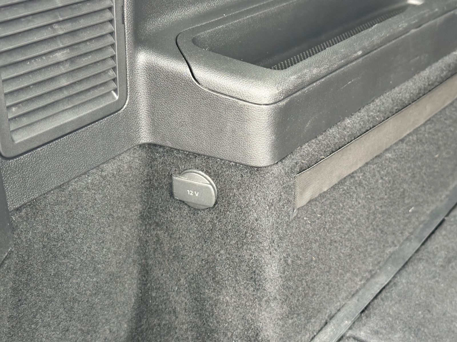 Fahrzeugabbildung Volkswagen Touran Highline Automatik*Navi*Sitzh.*AHK