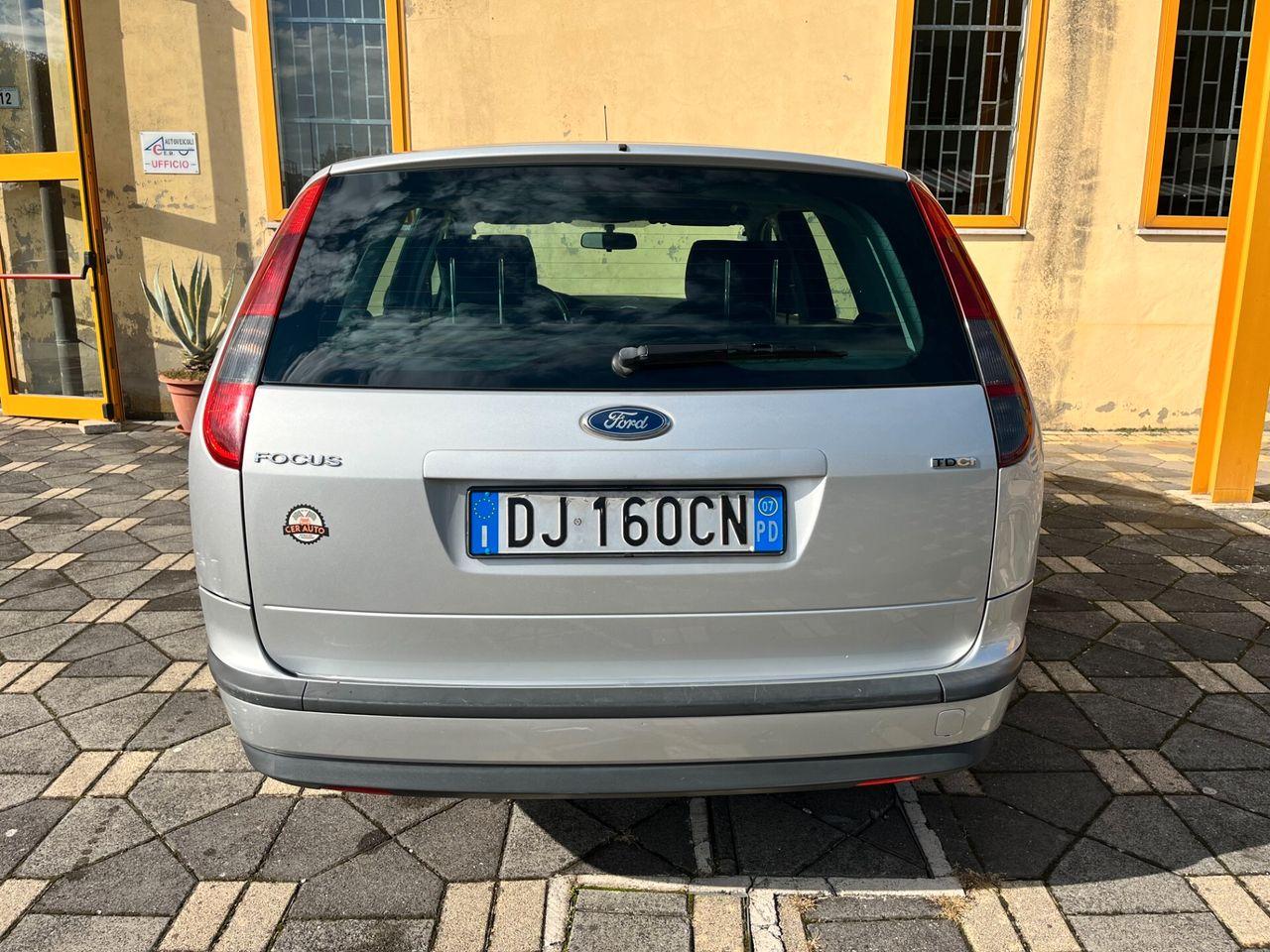 Ford Focus 2007 — photo 8