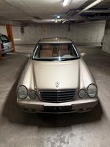 Mercedes-Benz Mercedes Benz E200 Classic, Automatik - gebrauchte Mercedes-Benz E 200 aus dem Jahr 2001
