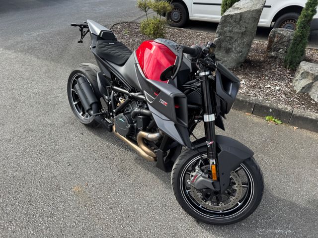 KTM Brabus 1300 R 1. Edition 1 of77