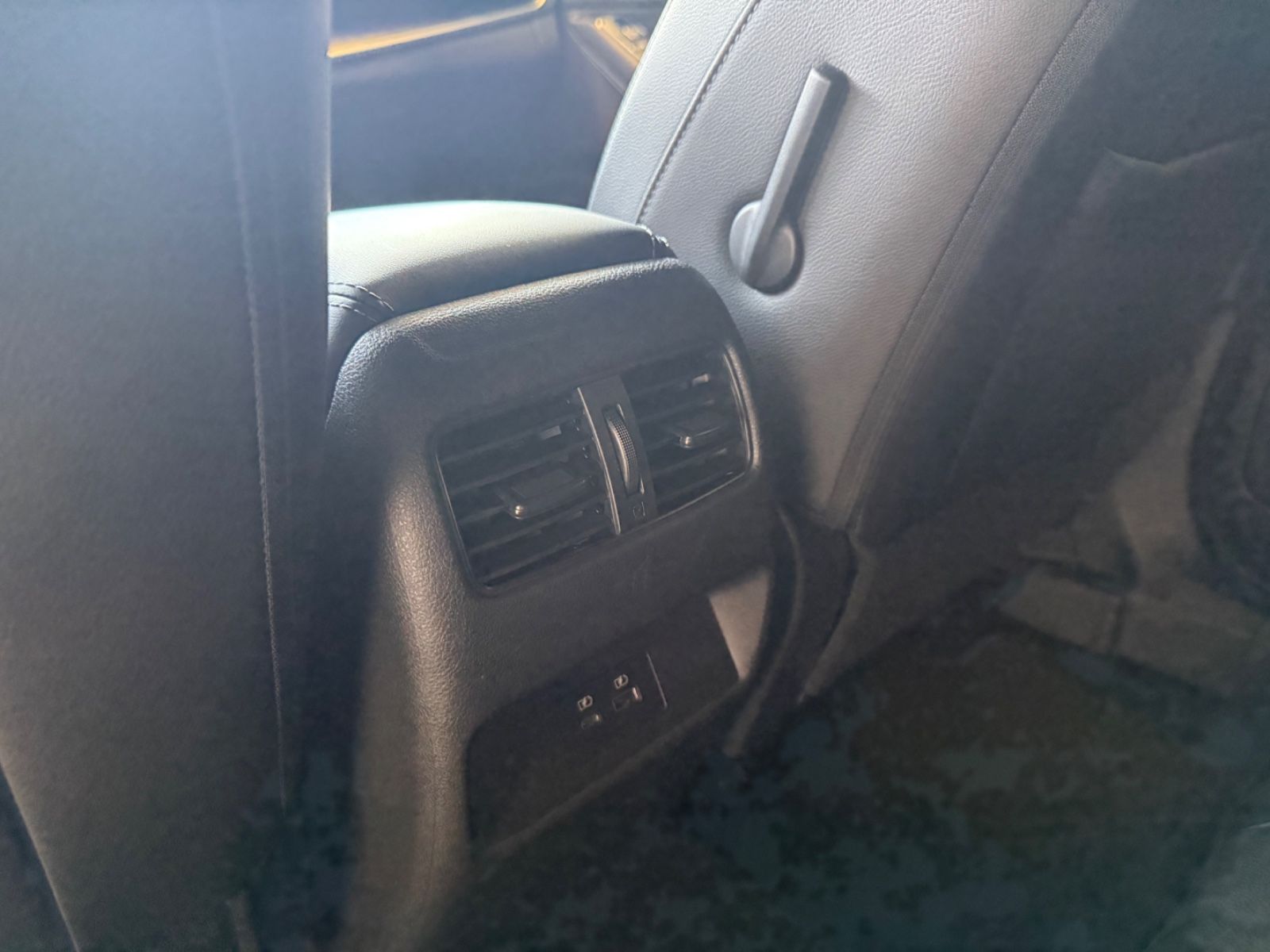 Fahrzeugabbildung Nissan Qashqai Tekna MHEV; Autom.,HUD,Teilleder,AHK
