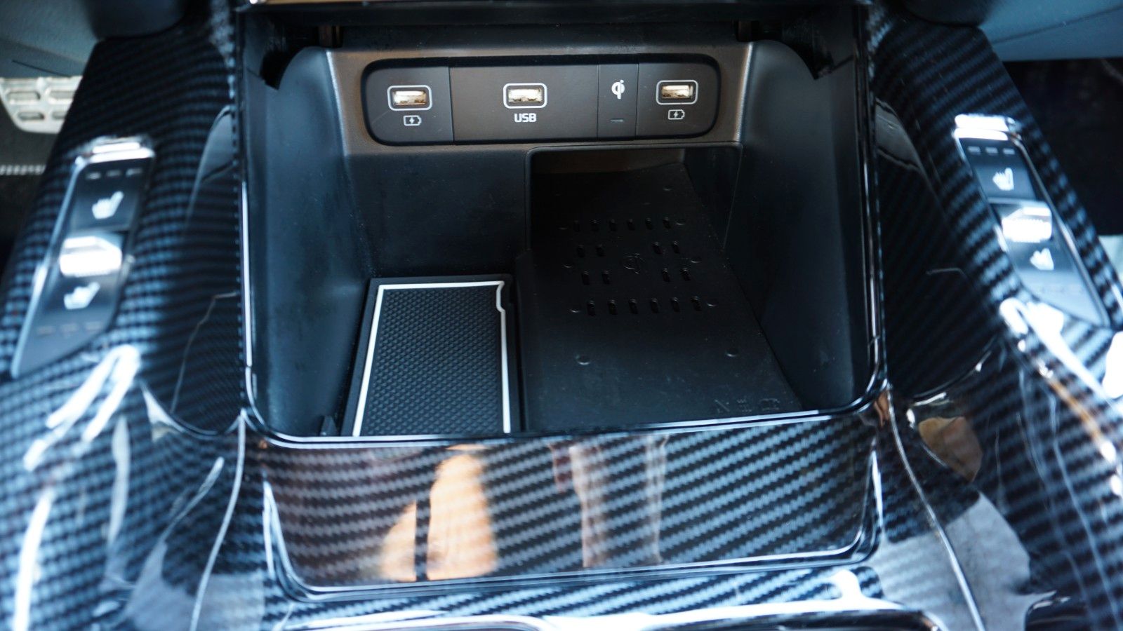 Fahrzeugabbildung Kia Sorento Platinum 4WD,Pano,Kamera,Navi,Leder,Bose