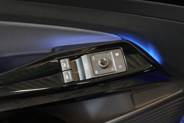Volkswagen ID.4 Pro Performance Life CARPLAY+ACC+LED+19"