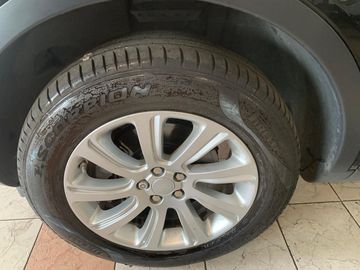 Land-Rover Discovery Sport - 11