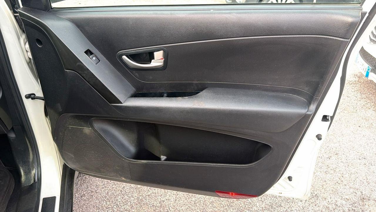 SsangYong Korando 2013 — photo 11