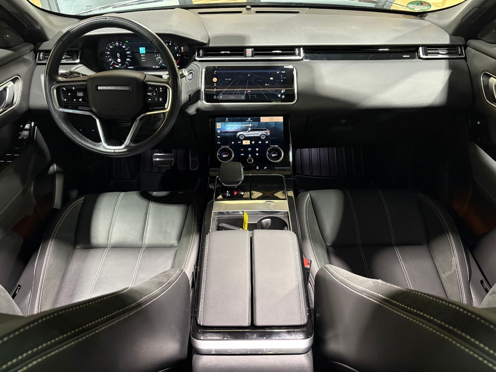 Fahrzeugabbildung Land Rover Range Rover Velar R-Dynamic SE/PANO/MEMORY/APPLE