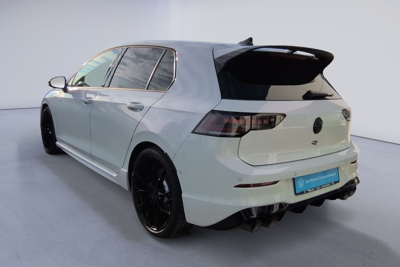 Golf VIII R BLACK EDITION 4MO AKRA+LEDER+PANO+