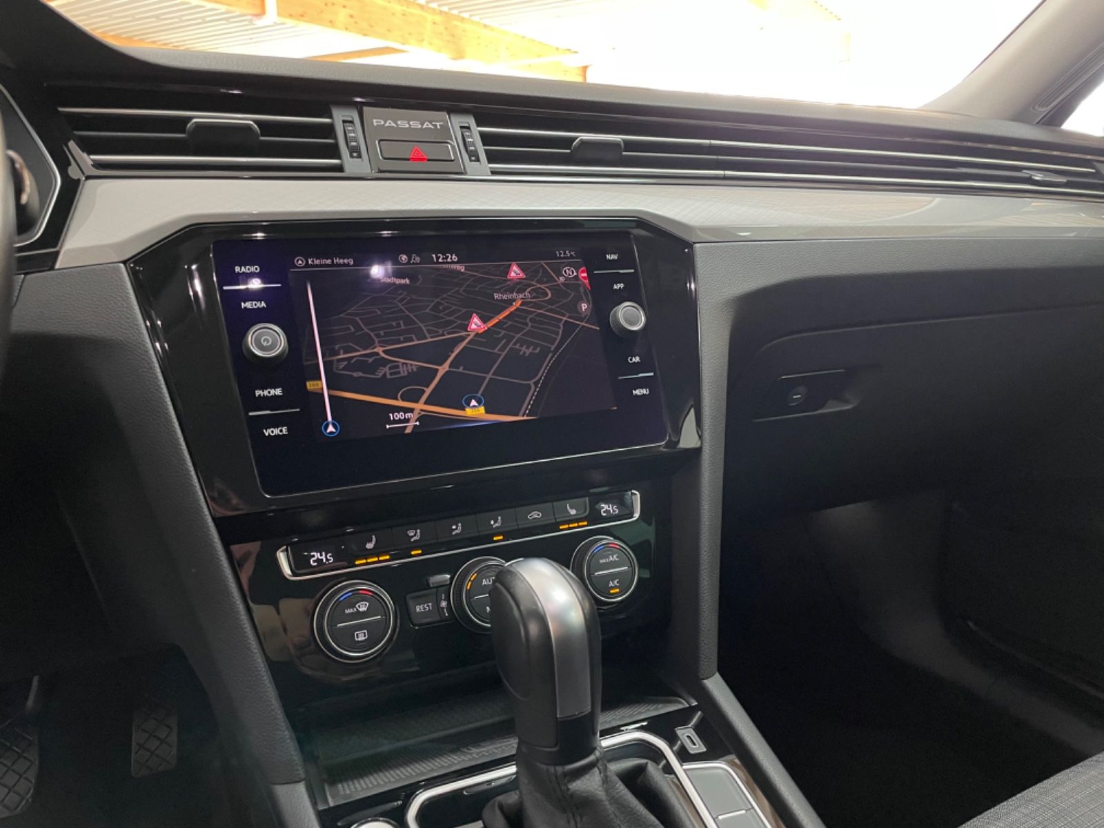 Fahrzeugabbildung Volkswagen Passat Variant Business