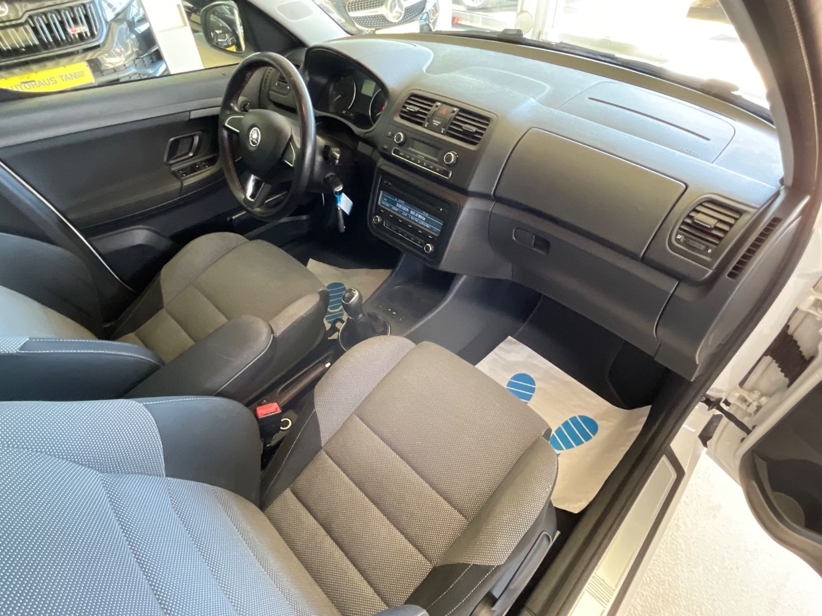 Fahrzeugabbildung SKODA Roomster Noire