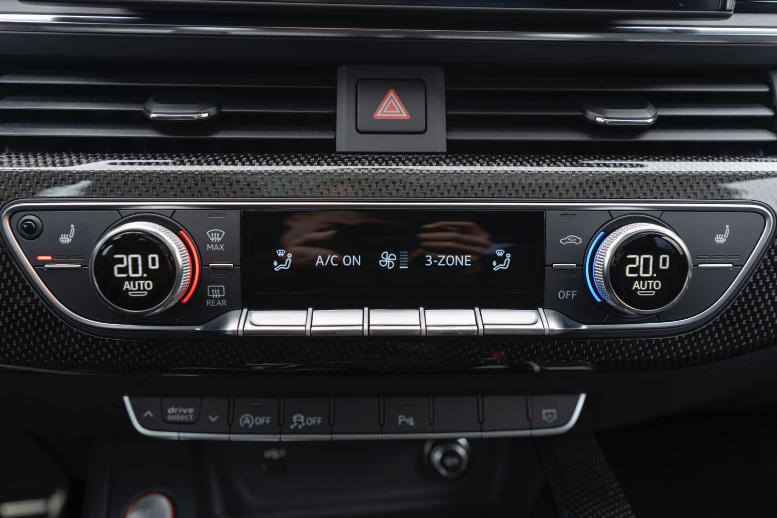 Fahrzeugabbildung Audi S5 TFSI SPORTBACK CARBON CARPLAY B&O MASSAGE 360