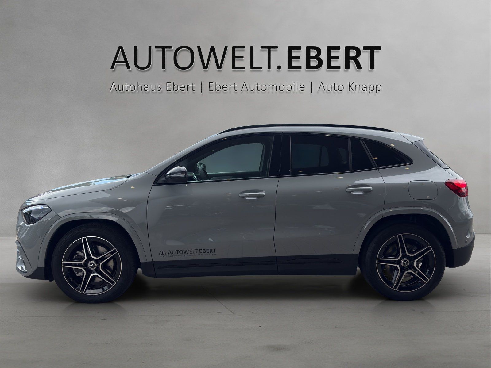 Fahrzeugabbildung Mercedes-Benz GLA 220 4M AMG+ Pano STANDHZG Distro GurtGrau