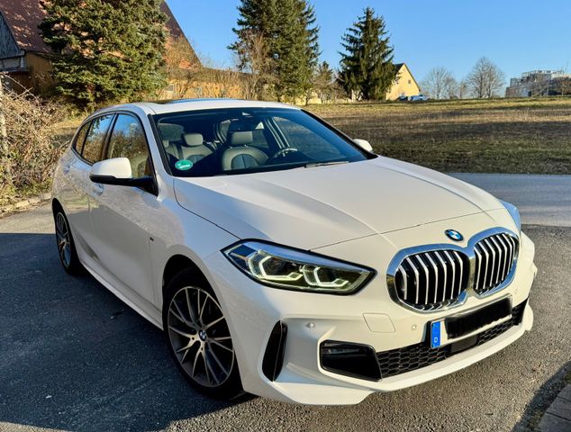 BMW 118i M-Paket Sport,Panoramadach,LED,1.Hand,Navi