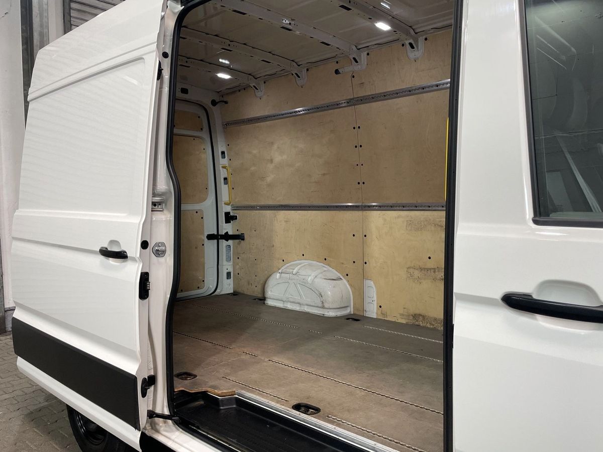 Fahrzeugabbildung Volkswagen Crafter Kasten 35 mittell Hochdach  #Kamera#AHK