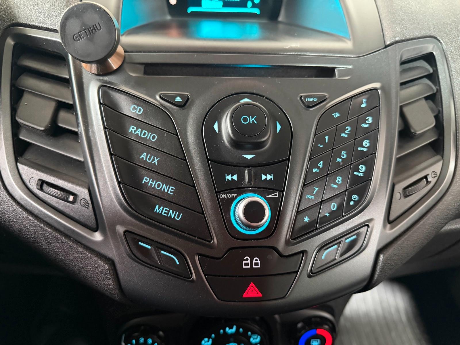 Ford Fiesta Edition Winterpaket USB PDC