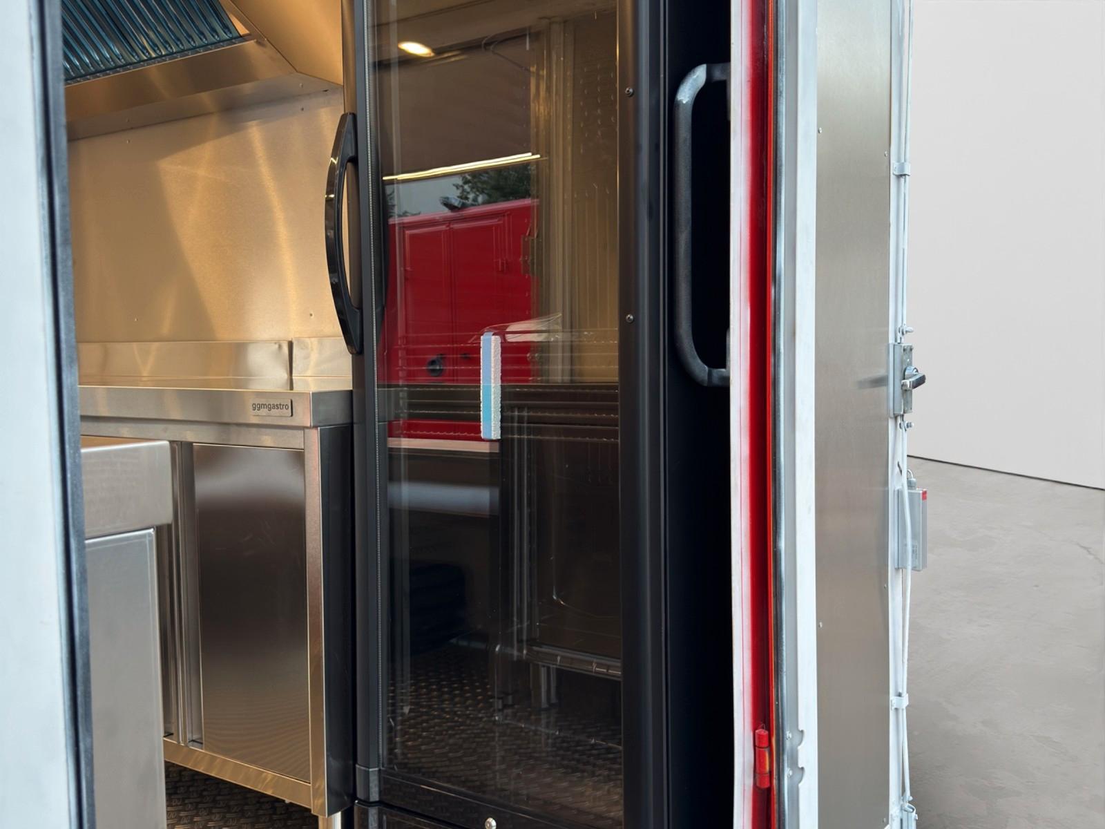 Iveco Foodtruck/ Imbisswagen - komplett ausgestattet