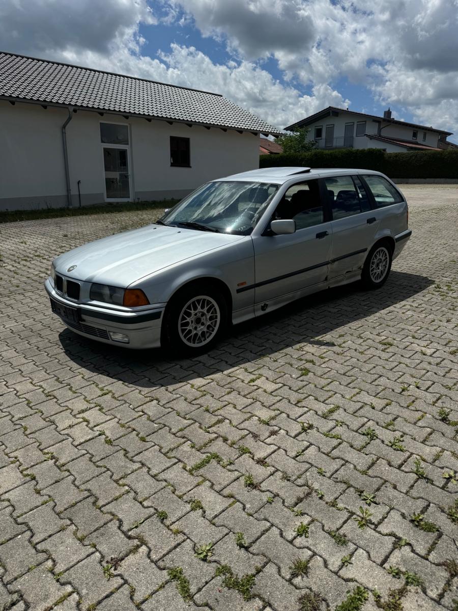 BMW 323i Touring E36 klimaautomaitk. Schiebedach