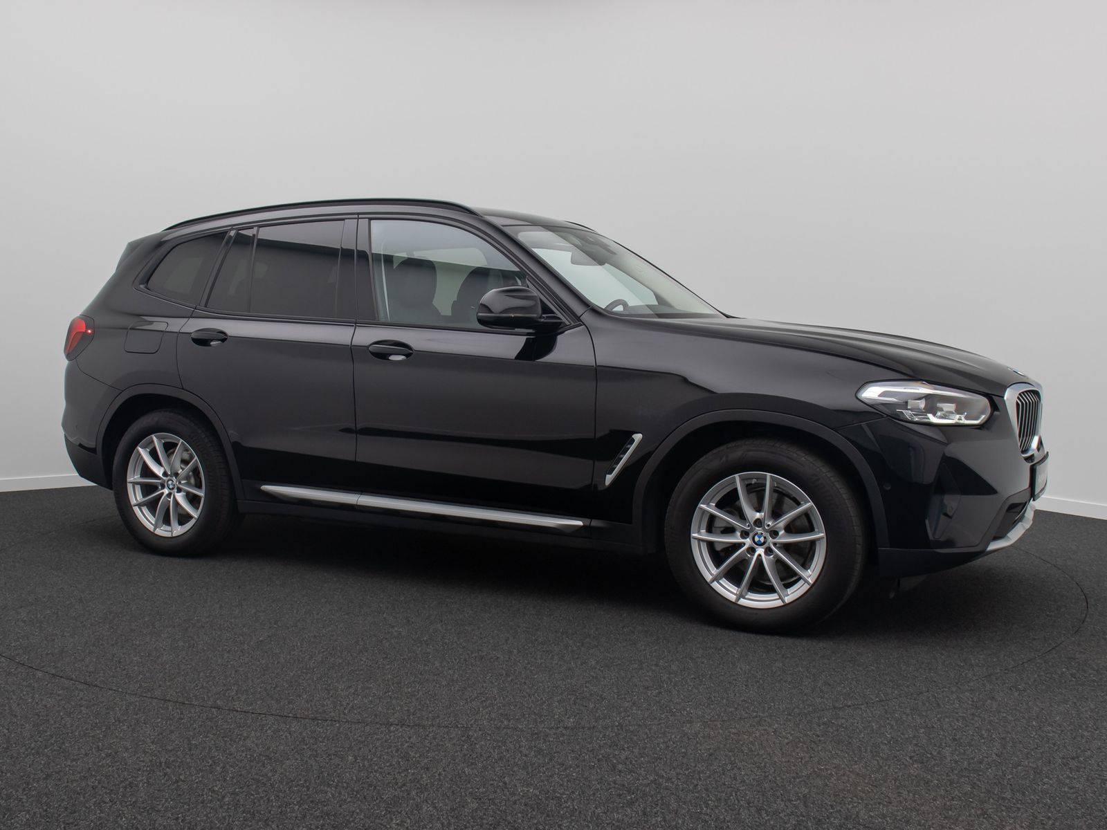Fahrzeugabbildung BMW X3 xD20d Komfort Kamera HUD DAB Sport HiFi AHK