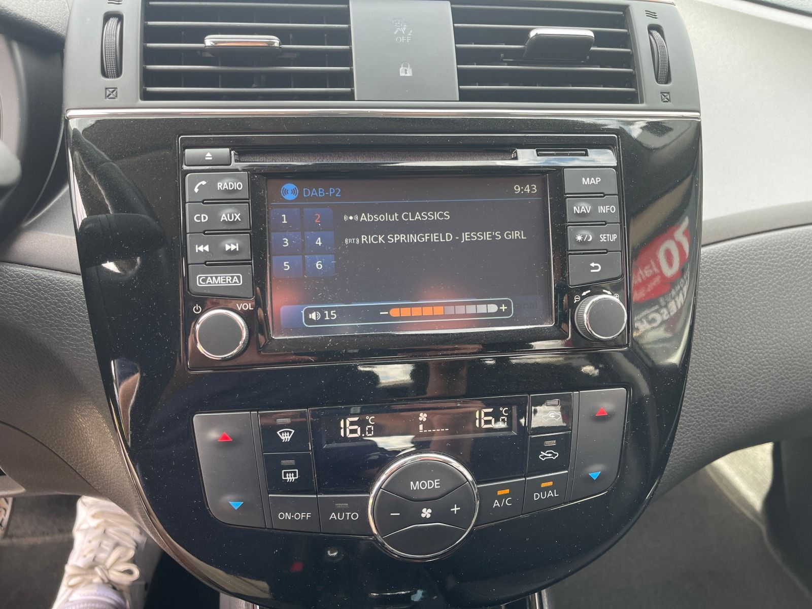 Fahrzeugabbildung Nissan Pulsar 1.2 N-Connecta Navi/AHK/Allwetterreifen
