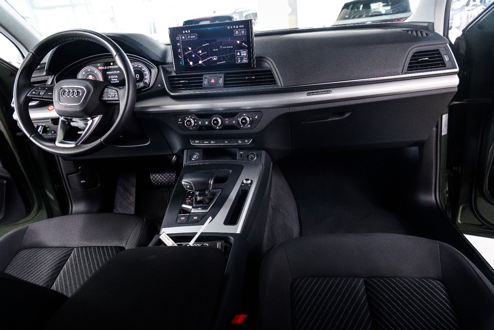 Fahrzeugabbildung Audi Q5 40 TDI quattro S line VIRT/RFK/AHK/SZH