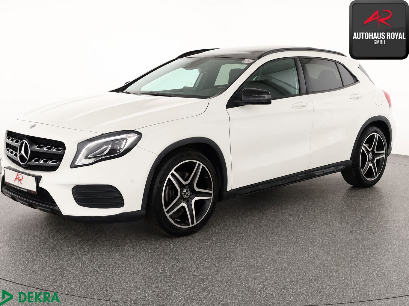 MERCEDES-BENZ GLA 220 4M AMG NIGHT PANORAMA,AKT.PARKASSIST,AHK