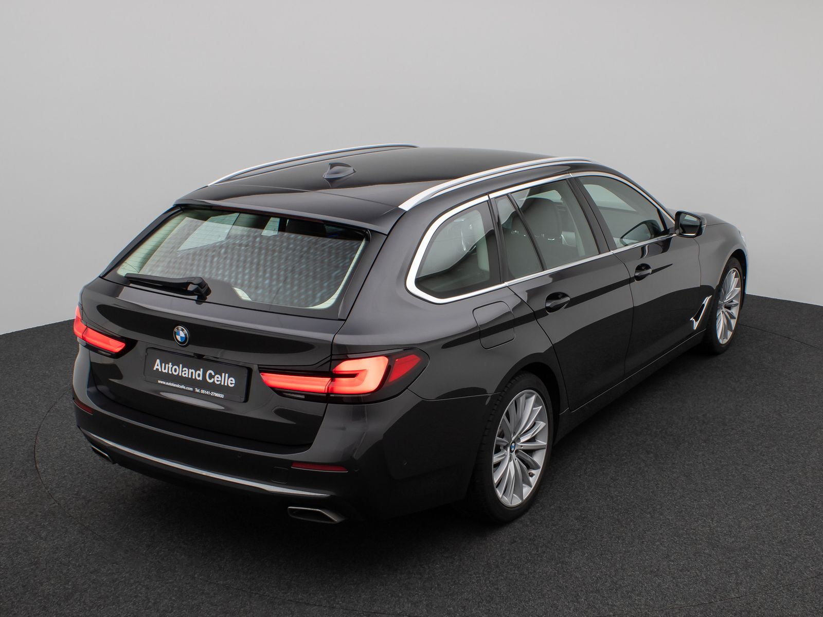 Fahrzeugabbildung BMW 530d xD Luxury Line Kamera HUD DAB H/K Laser AHK