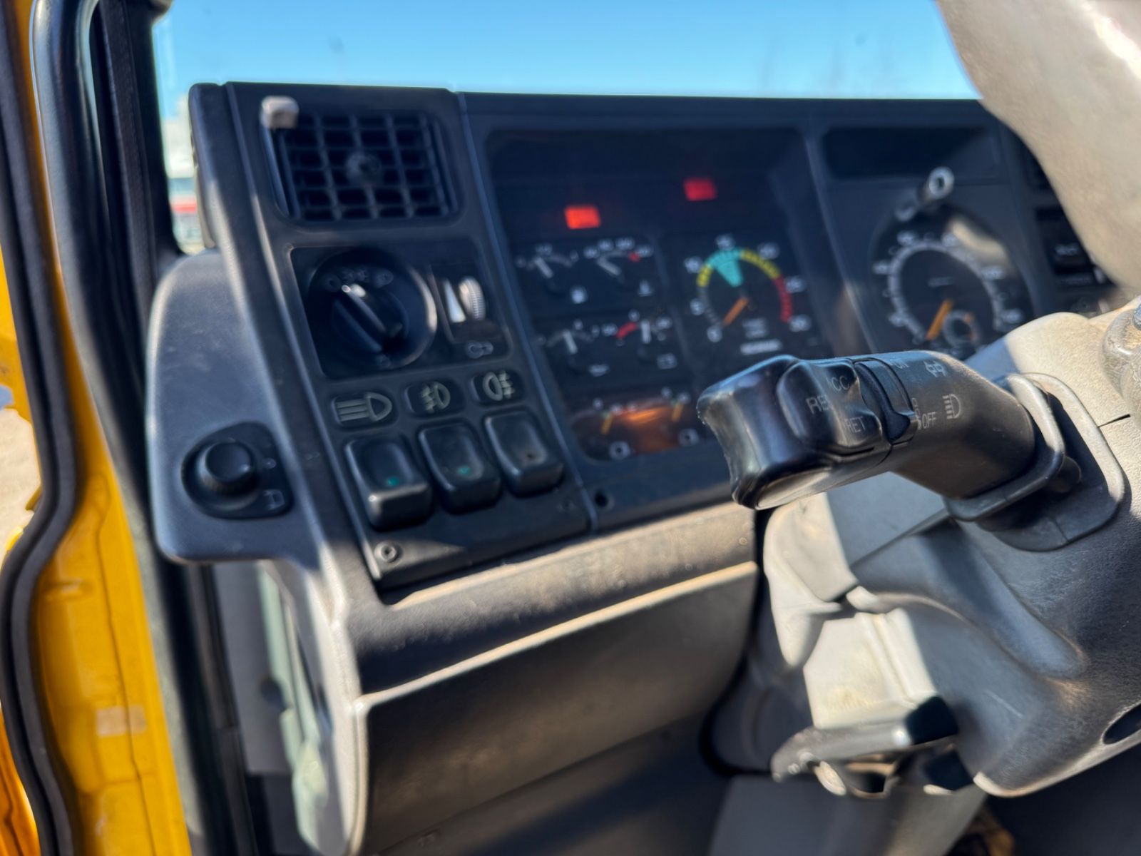 Fahrzeugabbildung Scania 144G 460