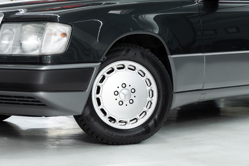 Mercedes-Benz CE 230