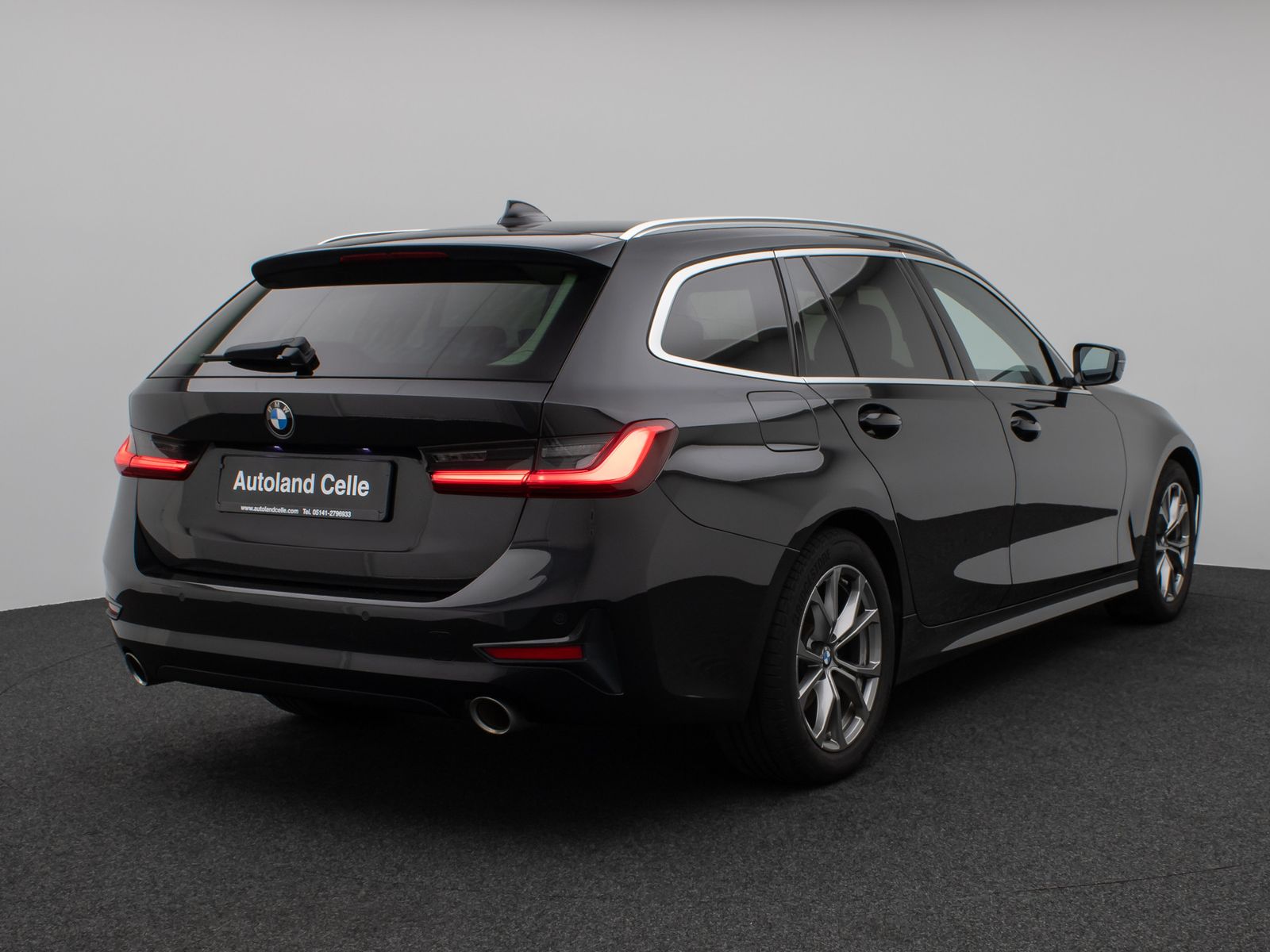 Fahrzeugabbildung BMW 320d SportLine Panorama DAB HiFi Stop&Go Komfort