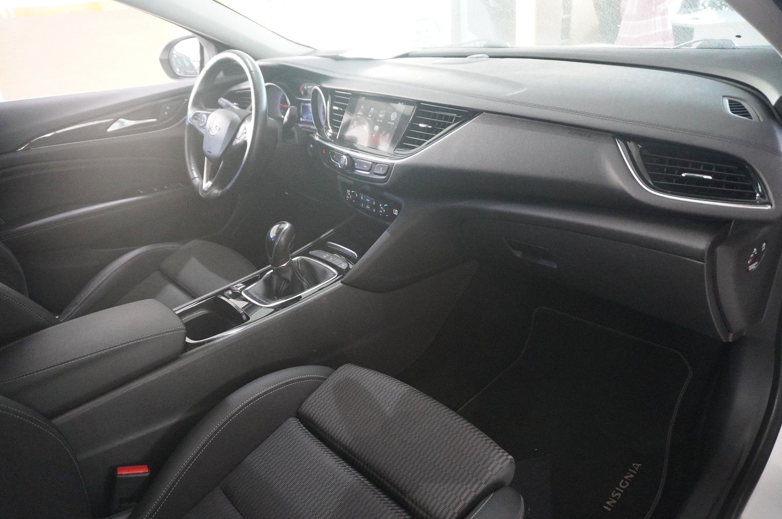 Fahrzeugabbildung Opel Insignia B GS 1.5T DYNAMIC NAVI/LED/SPORT/SH/AHK