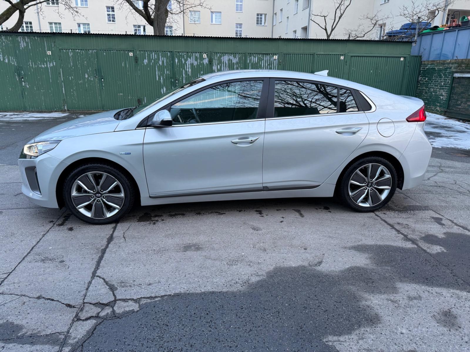 Hyundai IONIQ 1.6l GDi HYBRID Premium LEDER INFINITY