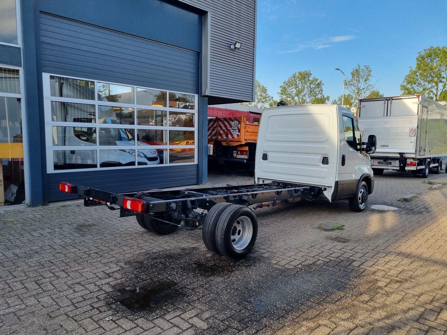 Iveco Daily 35C16/ 3.0D/ Chassiscab/ WB 410 CM