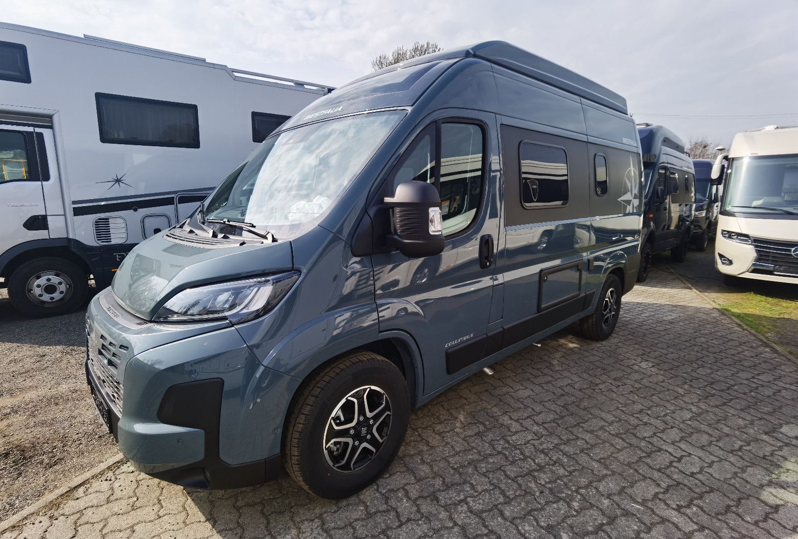 Fahrzeugabbildung Westfalia Columbus 540 D mit Aufstelldach