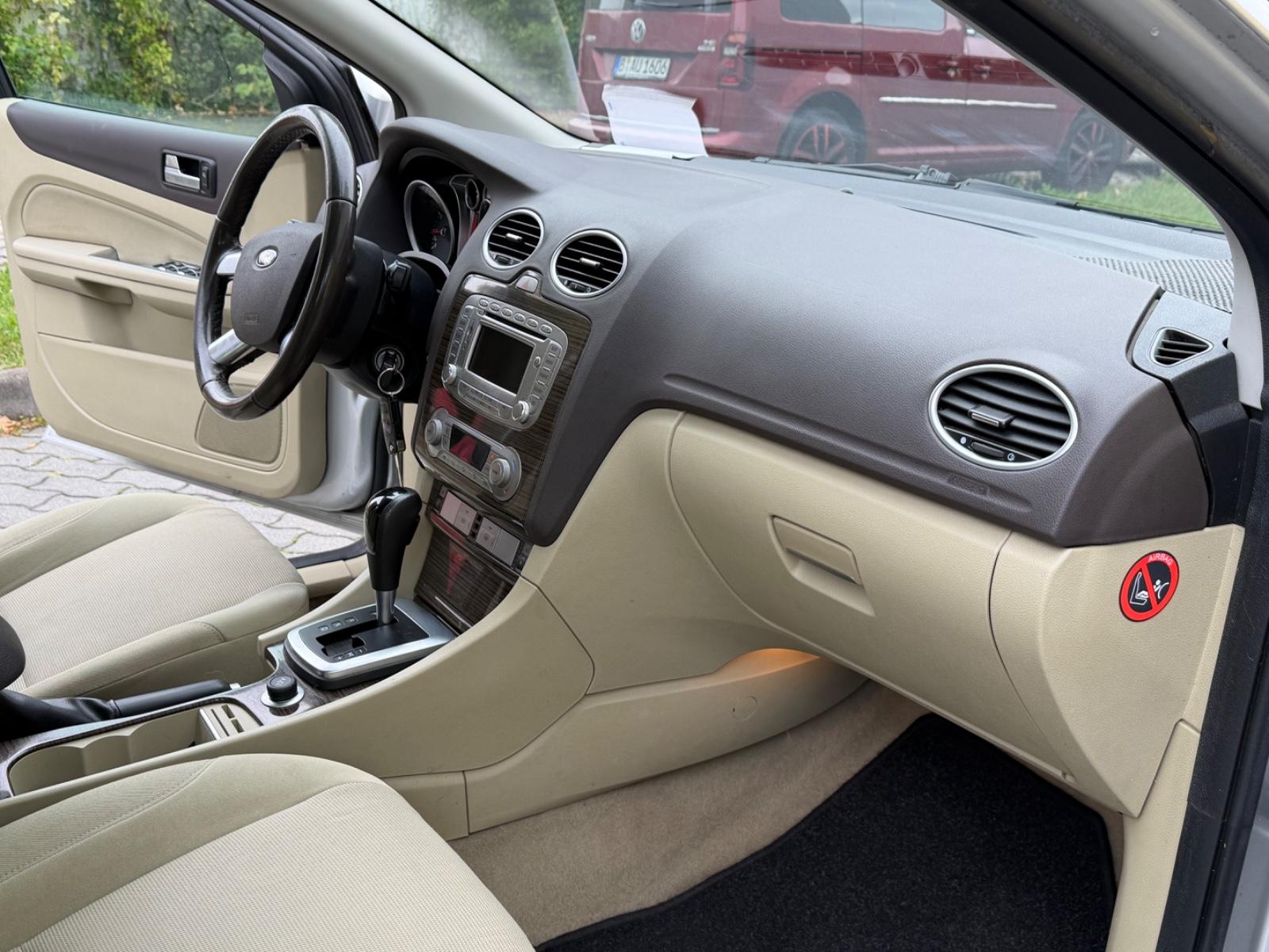 Ford Focus 2008 — photo 26