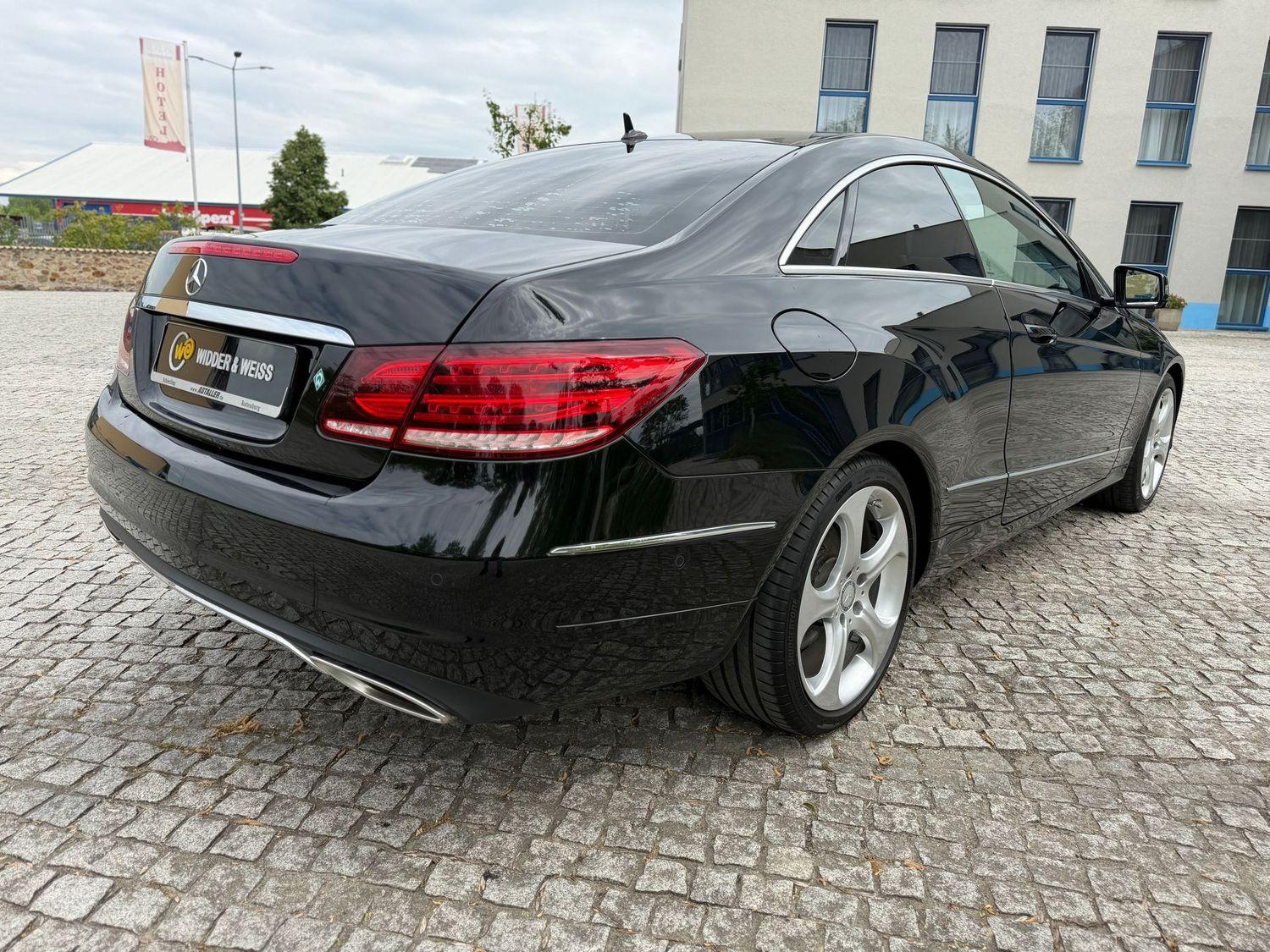 Mercedes-Benz E 200 Coupe Sport Edit AUTOMATIK/NAVI/LED/GARANT