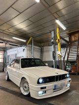 BMW Bmw E30 325i M-Tech 2 Dbilas mit Voll-Auss... - BMW 325 aus 1989: 325i