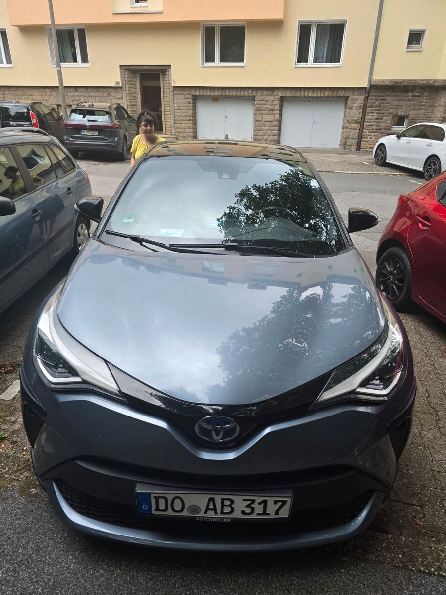 Toyota C-HR 2.0-l Hybrid Team D.