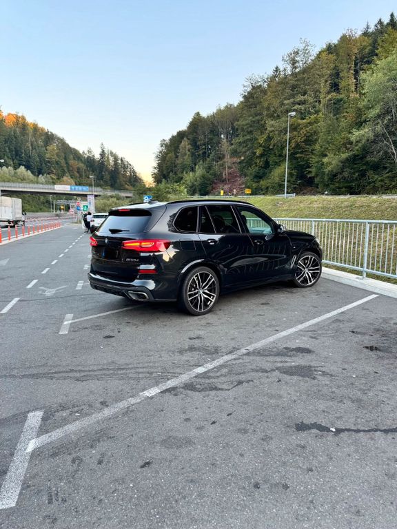 Image of BMW X5 M50