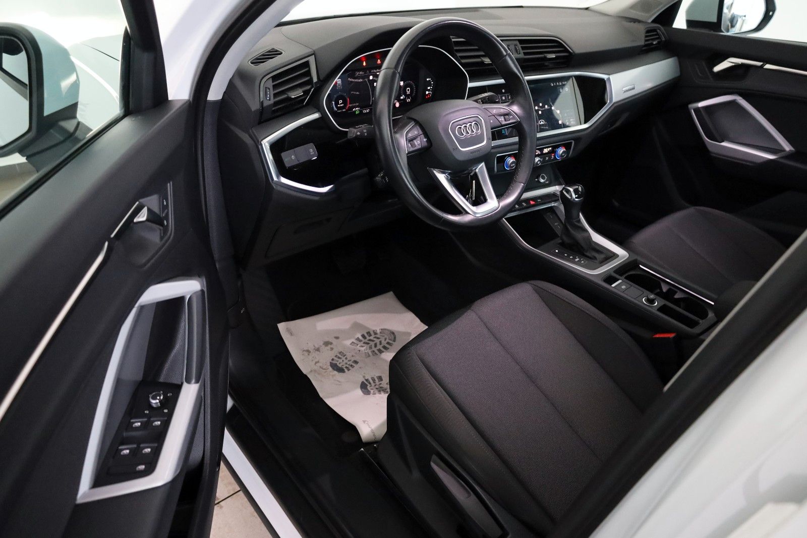 Fahrzeugabbildung Audi Q3 40 TDI quattro ,Navi,ACC,Carplay