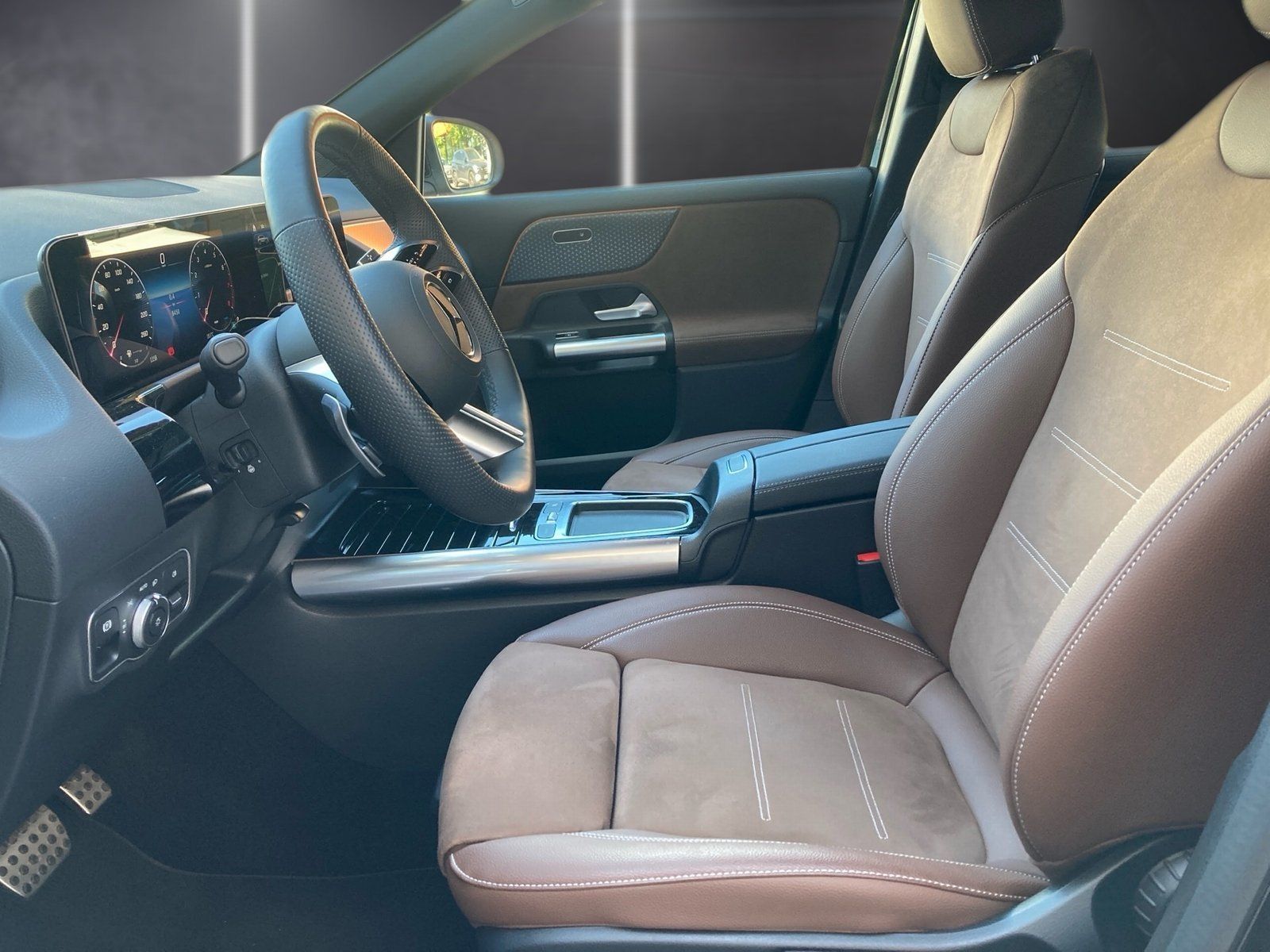 Fahrzeugabbildung Mercedes-Benz GLA 200 AMG*Kamera*LED*Easy-Pack*Keyless*Ambient