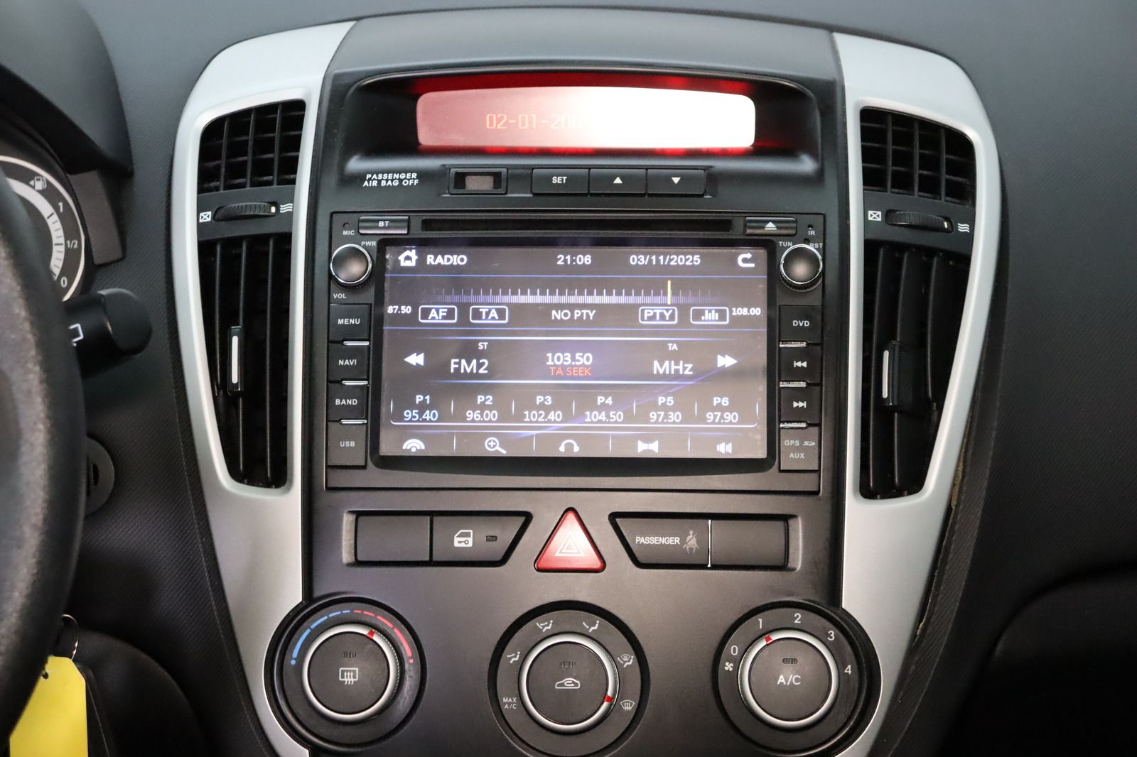 Fahrzeugabbildung Kia ceed 1.4 CVVT * Navi * RFK * HU/AU bis 11.26