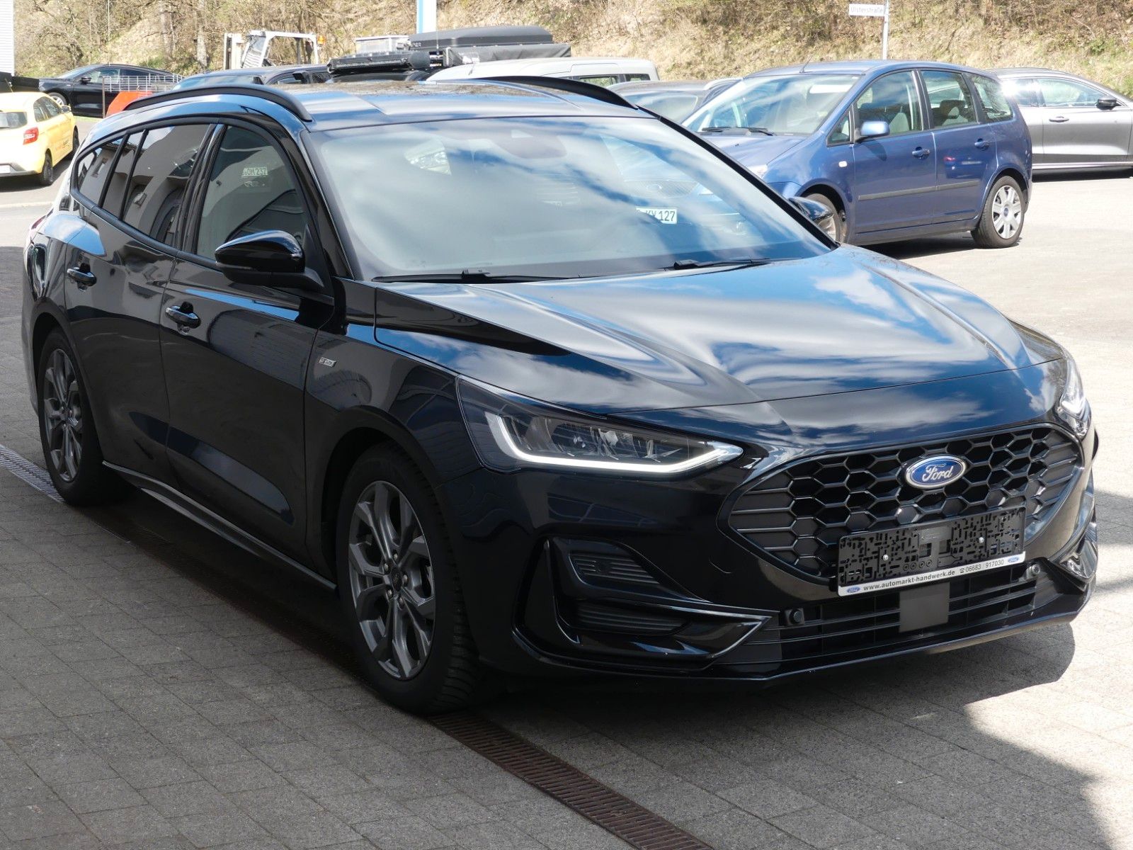 Fahrzeugabbildung Ford Focus Turnier ST-Line X