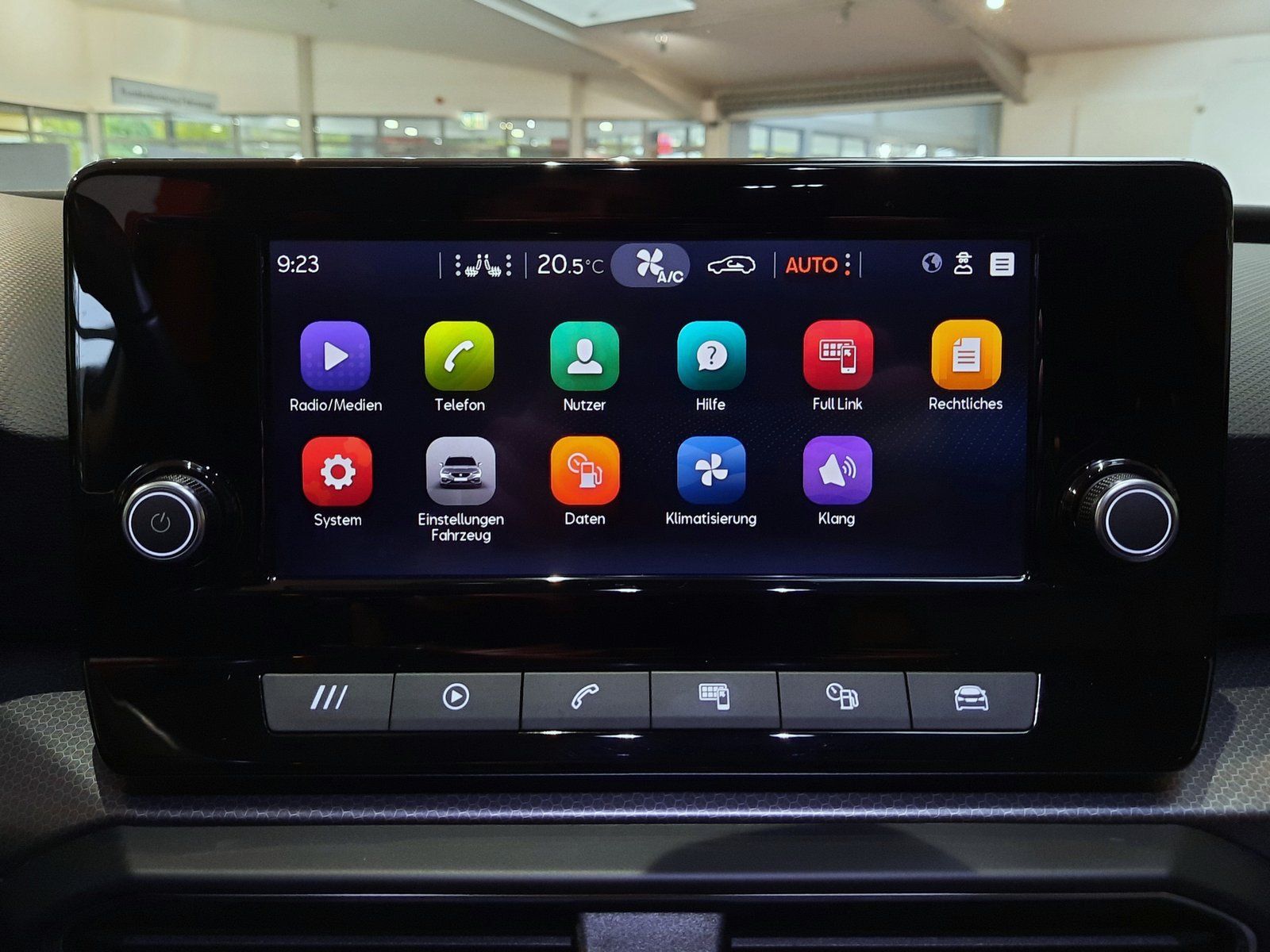 Fahrzeugabbildung SEAT Leon ST TSI DSG Style *Cam*LED*Sitzhzg*Full-Link