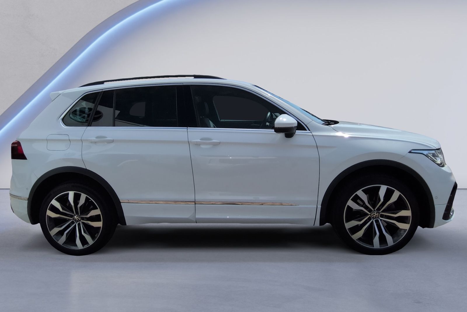 Tiguan 1.4 eHybrid DSG R-Line KAMERA+MATRIX+AHK+