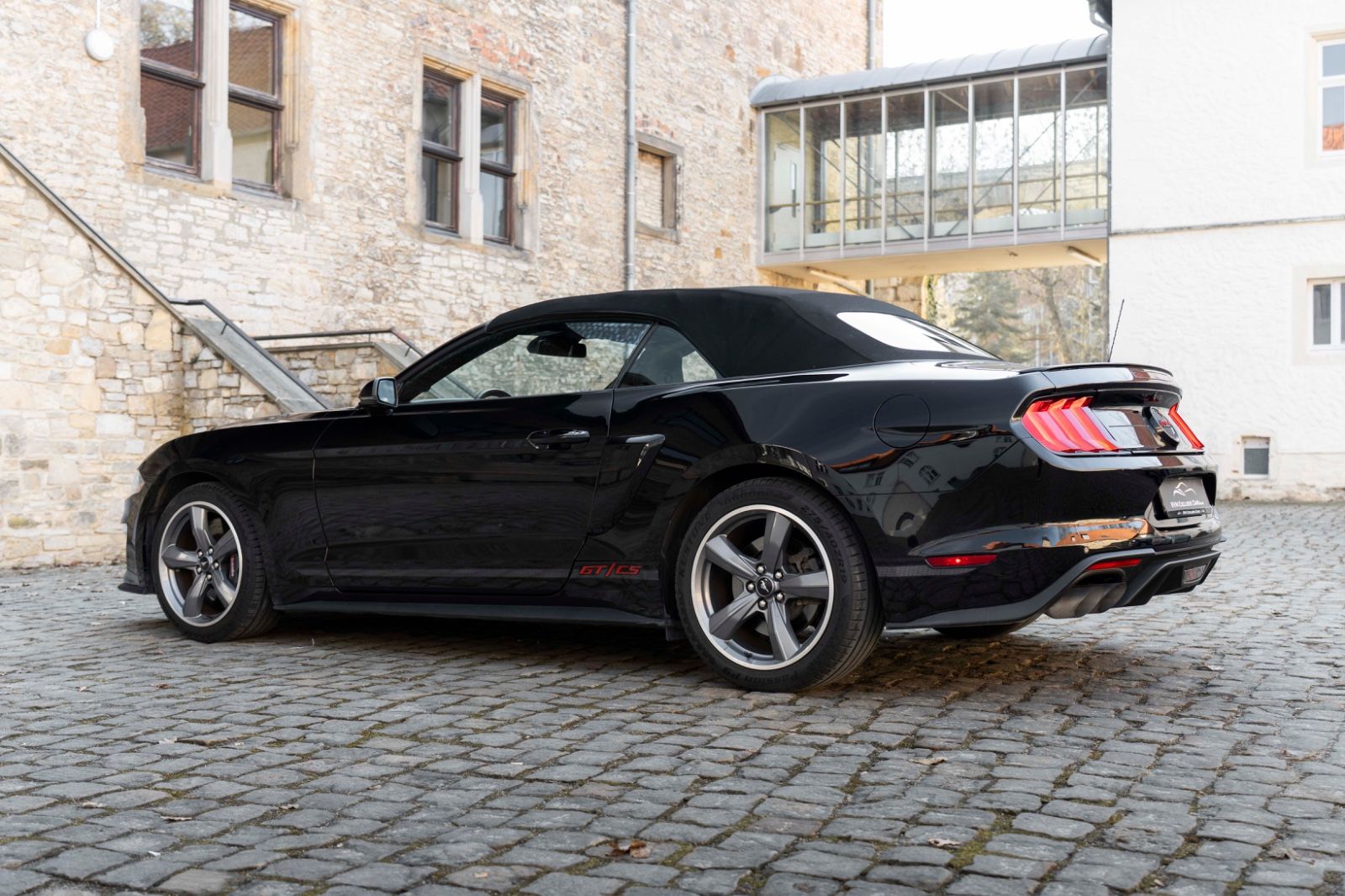 Fahrzeugabbildung Ford Mustang GT 5.0L CS Cabrio B&O KAM LED TOTW ACC