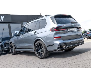 BMW X7 - 7