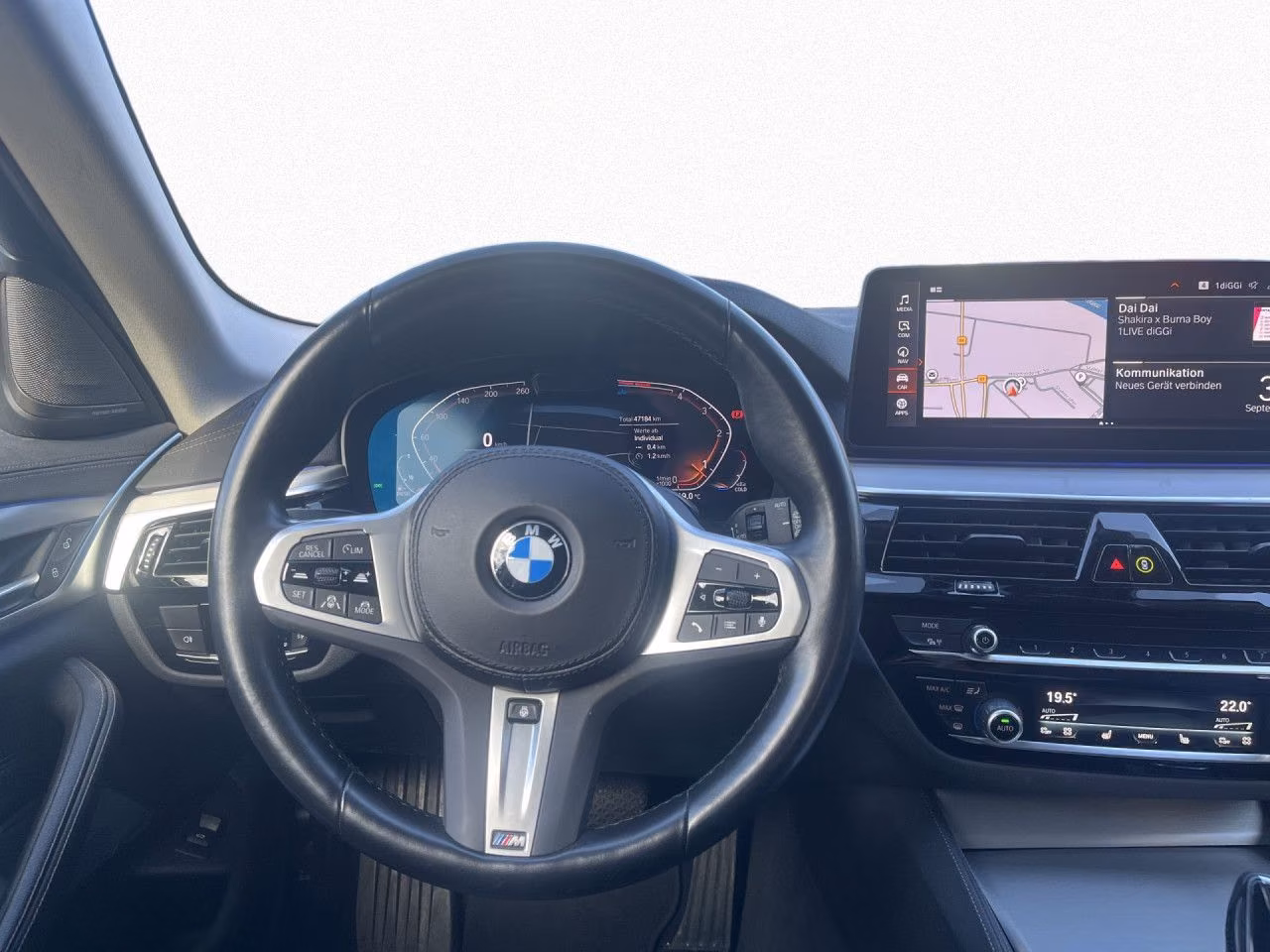 BMW 520d Tour LiveCPr,Pano,AHK,PA+,DA-Pr,StHzg,H/K