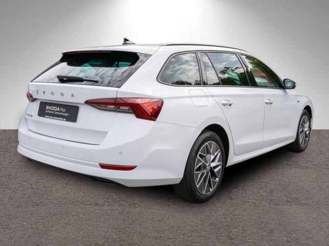 Skoda Octavia Combi Tour 2,0 TDI Navi LED ACC PANO