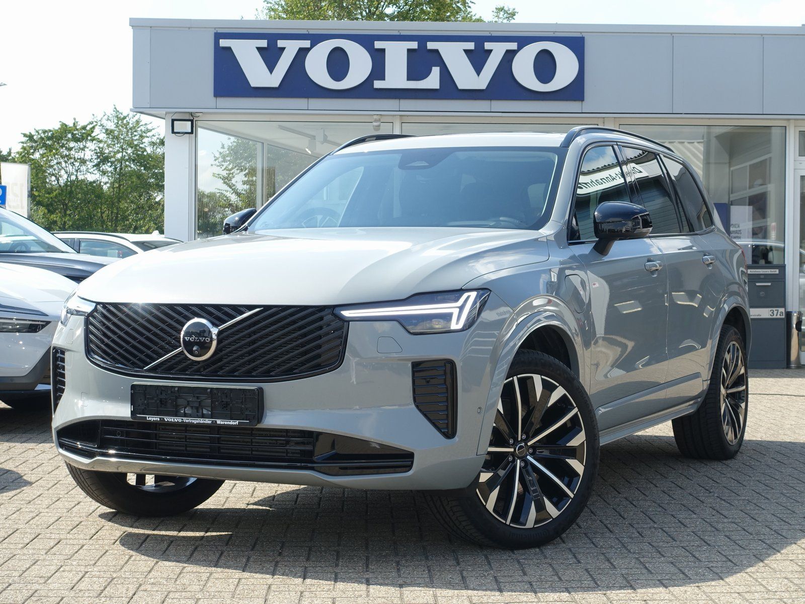 Volvo XC90 Plus Dark T8 AWD Plug-in /HeadUp/360°/Pano