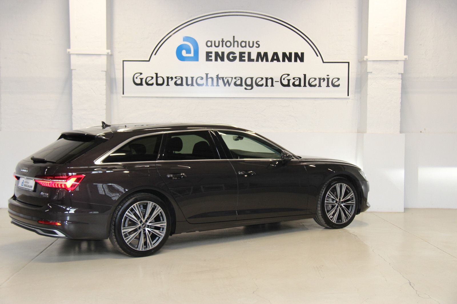 Audi A6 Avant 40 TDI quattro MATRIX MMI PAN AHK foto 5